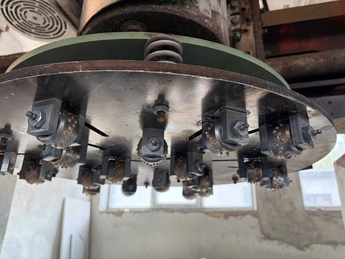 Lupato Meccanica - Rotary bush-hammering / scabbling head - Various stone processing