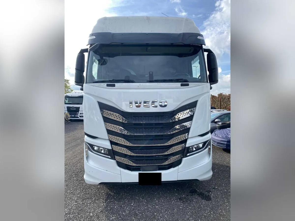 2020 - IVECO - S-Way AS 440.180 - Cab tractor unit with fifth wheel