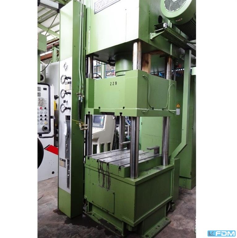 DUNKES HS 4 - 100 (UVV) hydraulische Doppelständer (zieh) presse