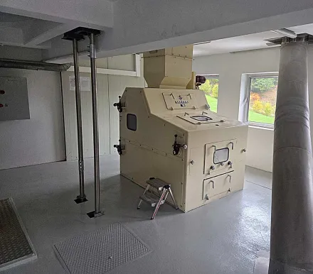 Seeger SSM. NR. 6 Roll Grain Mill – RESALE