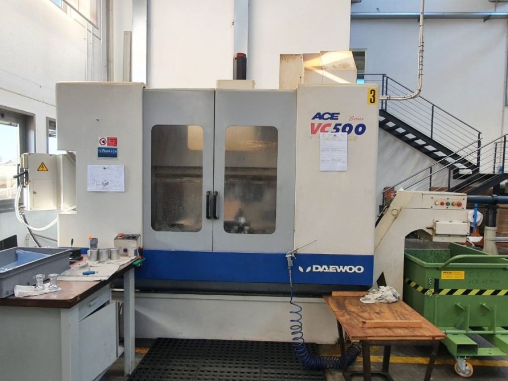 DAEWOO ACE VC500 Vertikal-Bearbeitungszentrum