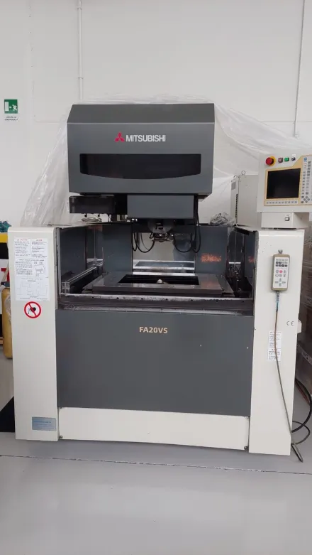 Mitsubishi FA20VS wire EDM machine – RESALE