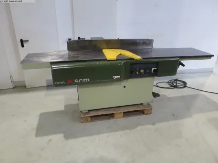 SCM F520 – RESALE