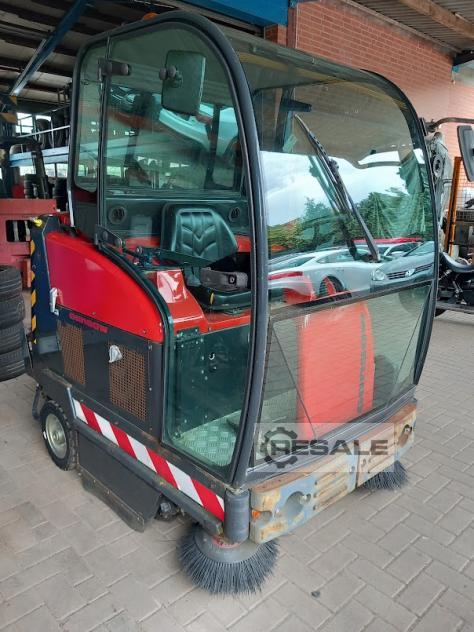 Gansow 150 P Saug- u. Kehrmaschine – RESALE