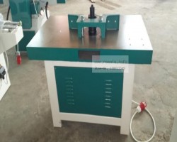 Maschine:  MX5117B Spindelformer