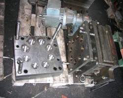 Maschine: CAPS another Spritzgussformen