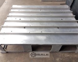 Maschine:   Aufspannplatten