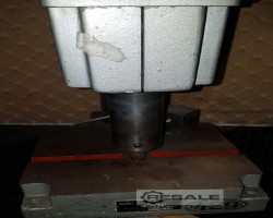 Maschine: K + W BEYER O.H.G Q10EL Pneumatische Tischpressen