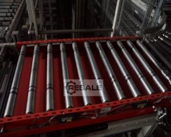 Maschine: SCHWINGHANDL  Scherenbubtisch mit angetriebene Rollenbahn