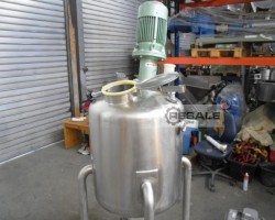 Maschine:   Behälter