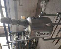 Maschine:   Behälter