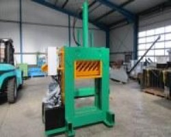 Maschine: DIEBELS roller cutter mini Recyclinganlagen