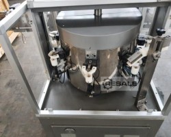 Maschine: B+D  Blasmaschine zur Flaschenreinigung