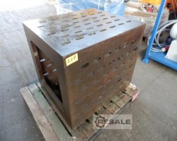 Maschine:  930x775x775 mm Aufspannwürfel