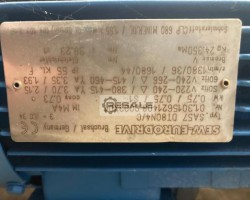 Maschine: SEW-EURODRIVE SA57DT80N4/C 0,7 Getriebemotoren