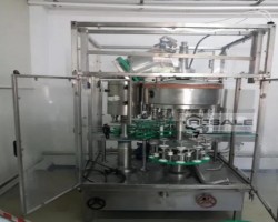 Maschine:  MO10/4 Abfüllmaschinen