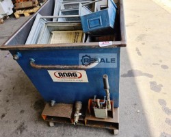 Maschine:   Kippbehälter