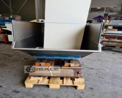Maschine:   Kippbehälter