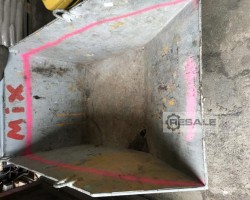 Maschine:   Kippbehälter Spänebehälter