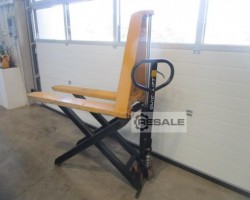 Maschine: BOLZONI  Scherengabelhubwagen