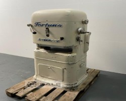 Maschine: FORTUNA Automat A3 Brötchenpressen