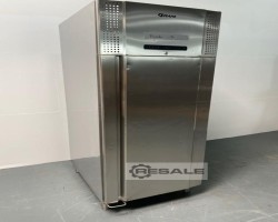 Maschine: GRAM F 930 Kühlschränke