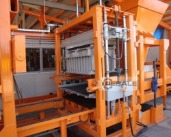 Maschine: PROMETAL Block making machine Blockherstellungsmaschine