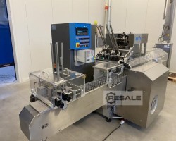 Maschine: UHLMANN C100 LB Flaschen / Blister Faltschachtelkartonierer