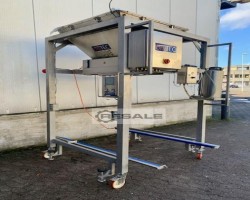 Maschine: BMTEC  Teigvorportionierer, Vorportiniertrichter