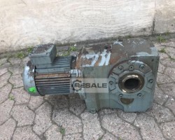 Maschine: SEW-EURODRIVE KA86 DT100LS-4 Getriebemotor