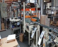 Maschine: GELDMEIER  Kartonverschliessmaschinen