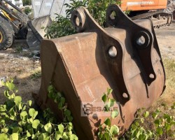 Maschine: TIEFLÖFFEL BUCKET 1.500 mm teeth Schaufeln und Löffel