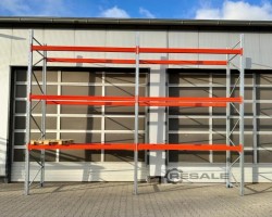 Maschine: BLT ca. 5,70 lfm, H: 550cm, Palettenregale