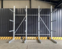 Maschine:  H:416 cm 500 Kg Kragarmregale