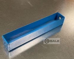 Maschine:  300 mm Regalverbinder