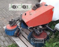 Maschine: CARRARO  Kehrmaschinen