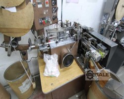 Maschine: HORST KIND UNI 2000 E Etiketten ausschneiden und falten