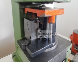 Maschine: SCHÜCO 290124 II Stanzmaschinen