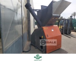 Maschine:  650x650 mm Schneidmühlen