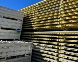 Maschine: DOKA Dokadek trägerlose Handschalung