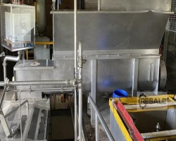 Maschine:   Traubentrichter, zur Beschickung der Abberrmaschin