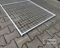 Maschine:  2200 x 1000 mm Rückwandgitter