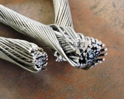 Maschine: TECNOECOLOGY MULCHER 50 Zerkleinerer für Hochspannungsleitungen