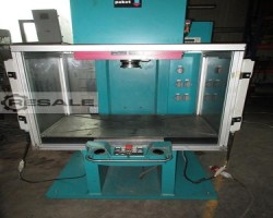 Maschine: TOX PRESSOTECHNIK PCG 075.220.A.001 Pneumatische Pressen