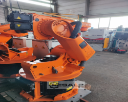 Maschine: KUKA KR45/2 ZH30/45-II