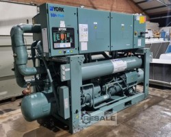 Maschine: YORK YLCS1110HA 50Y A Chiller