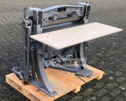 Maschine: SKM Creasing machine Weiterverarbeitungsmaschinen