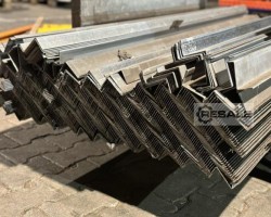 Maschine:  size: 1640 mm x 60 mm Arretierungswinkel Z-Winkel f. Regalböden