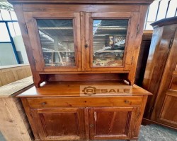 Maschine:   Diverse antike Möbelstücke