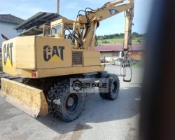 Maschine: CAT  Radbagger